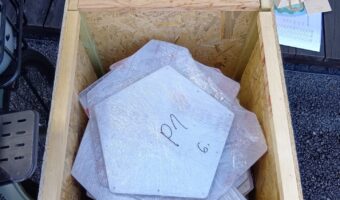 アウラドーム木箱