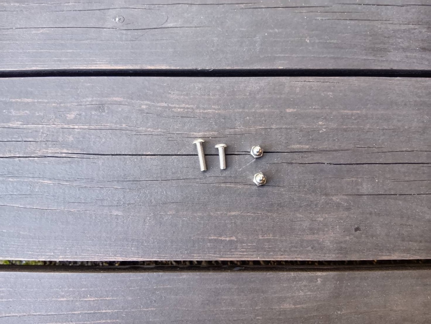 長短ボルトとナット