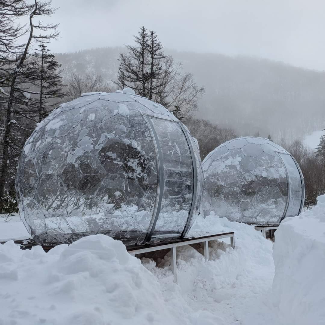 雪山に設置されているアウラドーム